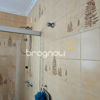 Casa com 316m², 4 quartos (sendo 2 suítes), 2 garagens, no bairro Estreito em Florianópolis