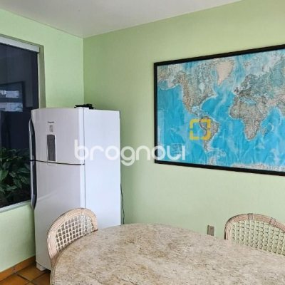 Casa com 316m², 4 quartos (sendo 2 suítes), 2 garagens, no bairro Estreito em Florianópolis