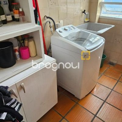 Casa com 316m², 4 quartos (sendo 2 suítes), 2 garagens, no bairro Estreito em Florianópolis