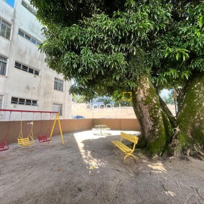 Apartamento com 56m², 2 quartos, 1 garagem, no bairro Coqueiros em Florianópolis