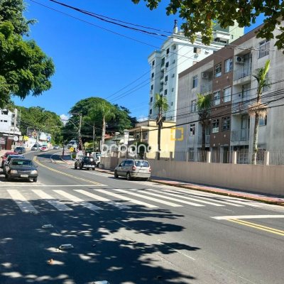 Apartamento com 56m², 2 quartos, 1 garagem, no bairro Coqueiros em Florianópolis