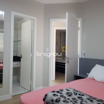 Cobertura com 127m², 3 quartos (sendo 1 suíte), 2 garagens, no bairro Saco Grande em Florianópolis