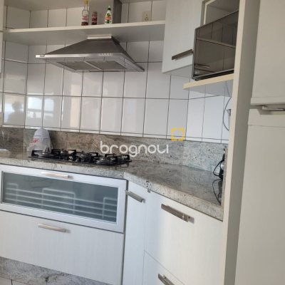 Cobertura com 127m², 3 quartos (sendo 1 suíte), 2 garagens, no bairro Saco Grande em Florianópolis