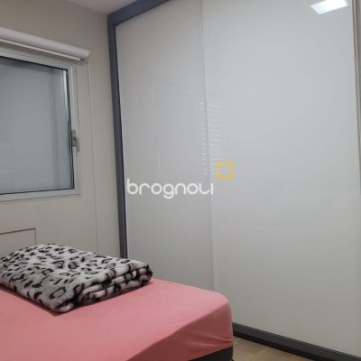 Cobertura com 127m², 3 quartos (sendo 1 suíte), 2 garagens, no bairro Saco Grande em Florianópolis