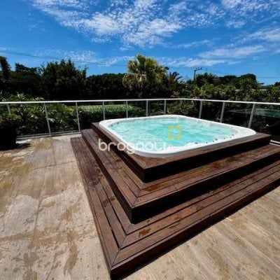Apartamento com 75m², 2 quartos (sendo 1 suíte), 2 garagens, no bairro Campeche em Florianópolis