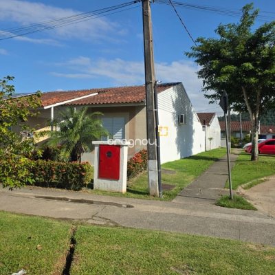 Casa de Condomínio com 67m², 3 quartos, 2 garagens, no bairro Bela Vista em Palhoça