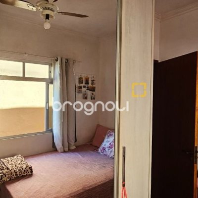 Casa com 241m², 3 quartos (sendo 1 suíte), 3 garagens, no bairro Barreiros em São José