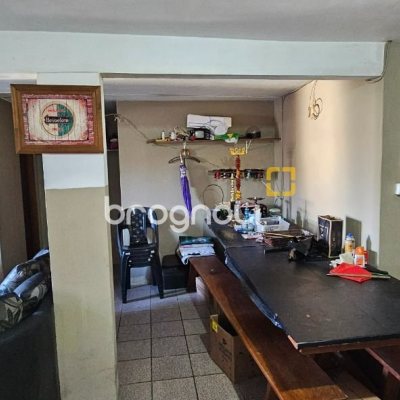 Casa com 241m², 3 quartos (sendo 1 suíte), 3 garagens, no bairro Barreiros em São José