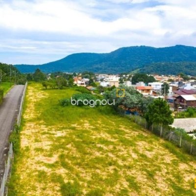 Terreno com 6000m², no bairro Campeche em Florianópolis