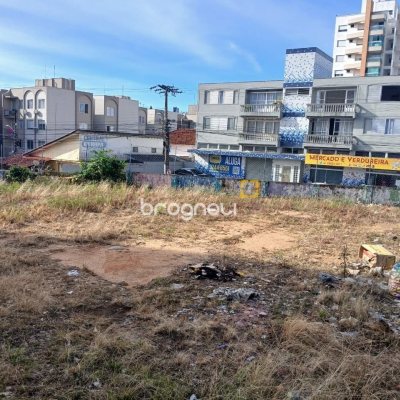 Terreno com 464m², no bairro Estreito em Florianópolis