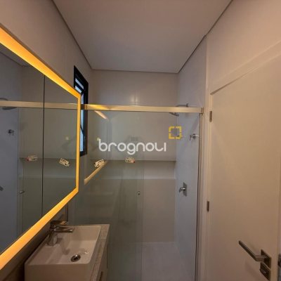 Apartamento com 92m², 2 quartos (sendo 2 suítes), 2 garagens, no bairro Santo Antônio de Lisboa em Florianópolis