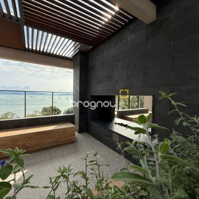 Apartamento com 92m², 2 quartos (sendo 2 suítes), 2 garagens, no bairro Santo Antônio de Lisboa em Florianópolis