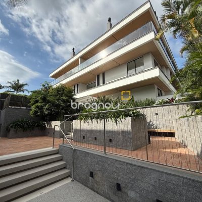 Apartamento com 92m², 2 quartos (sendo 2 suítes), 2 garagens, no bairro Santo Antônio de Lisboa em Florianópolis