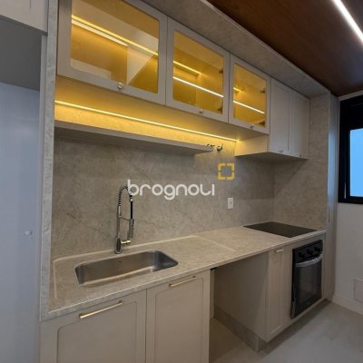 Apartamento com 92m², 2 quartos (sendo 2 suítes), 2 garagens, no bairro Santo Antônio de Lisboa em Florianópolis