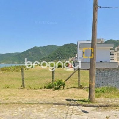 Terreno com 1020m², no bairro Açores em Florianópolis