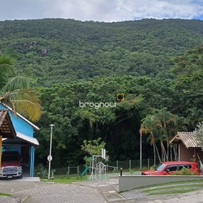 Casa de Condomínio com 200m², 3 quartos (sendo 1 suíte), 2 garagens, no bairro Santo Antônio de Lisboa em Florianópolis