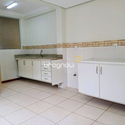 Casa de Condomínio com 200m², 3 quartos (sendo 1 suíte), 2 garagens, no bairro Santo Antônio de Lisboa em Florianópolis