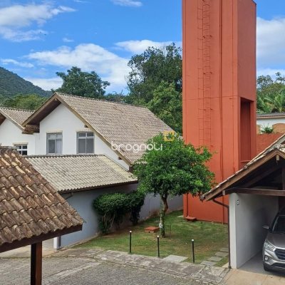 Casa de Condomínio com 200m², 3 quartos (sendo 1 suíte), 2 garagens, no bairro Santo Antônio de Lisboa em Florianópolis