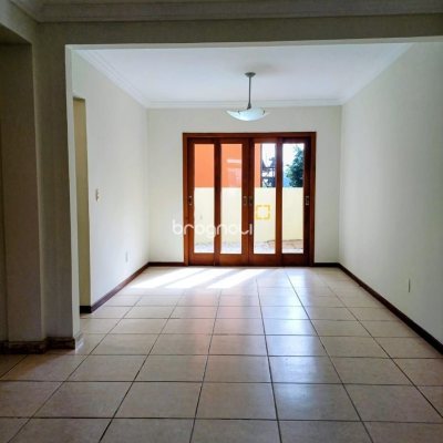 Casa de Condomínio com 200m², 3 quartos (sendo 1 suíte), 2 garagens, no bairro Santo Antônio de Lisboa em Florianópolis