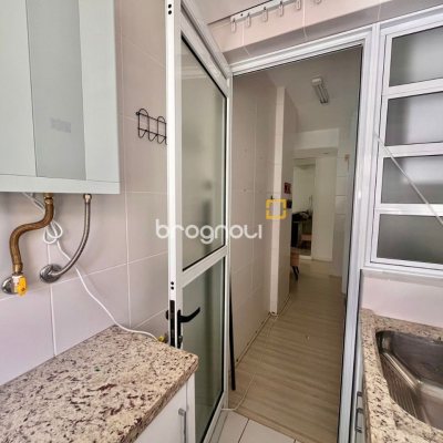 Apartamento com 75m², 3 quartos (sendo 1 suíte), 1 garagem, no bairro Itacorubi em Florianópolis