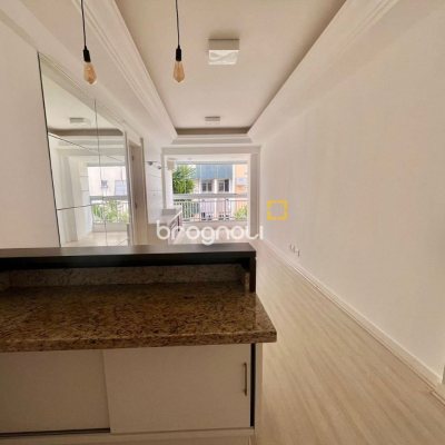 Apartamento com 75m², 3 quartos (sendo 1 suíte), 1 garagem, no bairro Itacorubi em Florianópolis