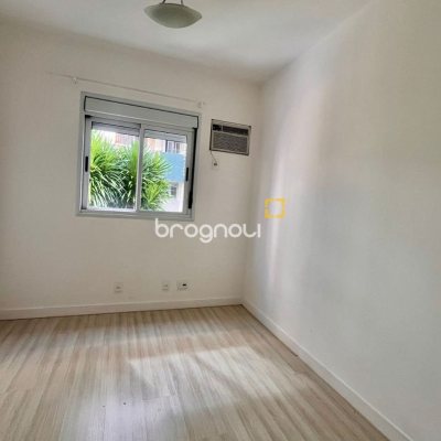 Apartamento com 75m², 3 quartos (sendo 1 suíte), 1 garagem, no bairro Itacorubi em Florianópolis