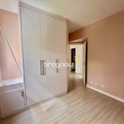 Apartamento com 75m², 3 quartos (sendo 1 suíte), 1 garagem, no bairro Itacorubi em Florianópolis