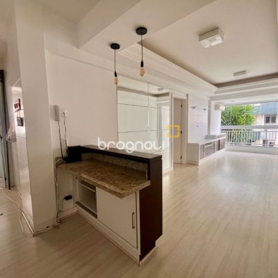 Apartamento com 75m², 3 quartos (sendo 1 suíte), 1 garagem, no bairro Itacorubi em Florianópolis