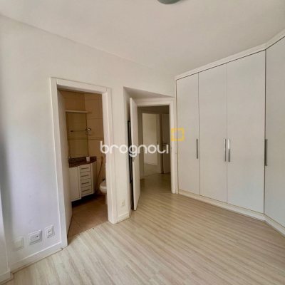 Apartamento com 75m², 3 quartos (sendo 1 suíte), 1 garagem, no bairro Itacorubi em Florianópolis