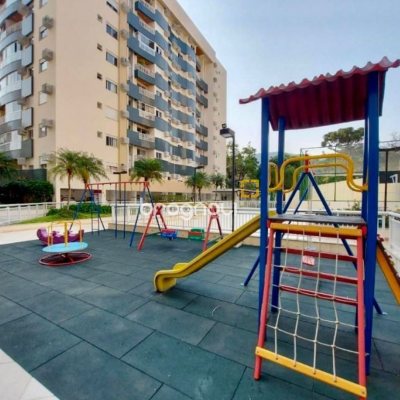 Apartamento com 75m², 3 quartos (sendo 1 suíte), 1 garagem, no bairro Itacorubi em Florianópolis