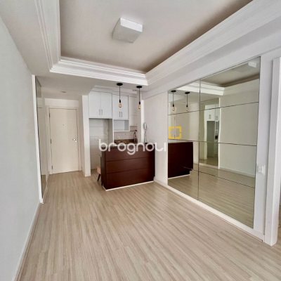 Apartamento com 75m², 3 quartos (sendo 1 suíte), 1 garagem, no bairro Itacorubi em Florianópolis