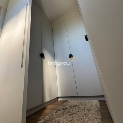 Casa de Condomínio com 183m², 3 quartos (sendo 1 suíte), 2 garagens, no bairro Sertão do Maruim em São José