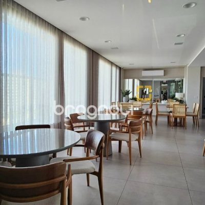 Apartamento com 126m², 3 quartos (sendo 3 suítes), 2 garagens, no bairro Estreito em Florianópolis
