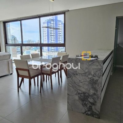 Apartamento com 126m², 3 quartos (sendo 3 suítes), 2 garagens, no bairro Estreito em Florianópolis
