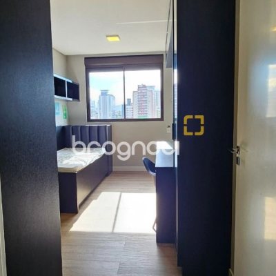 Apartamento com 126m², 3 quartos (sendo 3 suítes), 2 garagens, no bairro Estreito em Florianópolis