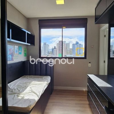 Apartamento com 126m², 3 quartos (sendo 3 suítes), 2 garagens, no bairro Estreito em Florianópolis