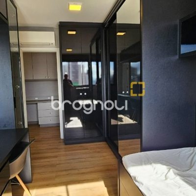 Apartamento com 126m², 3 quartos (sendo 3 suítes), 2 garagens, no bairro Estreito em Florianópolis
