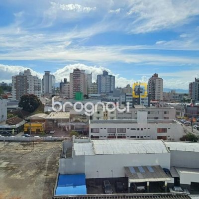 Apartamento com 126m², 3 quartos (sendo 3 suítes), 2 garagens, no bairro Estreito em Florianópolis