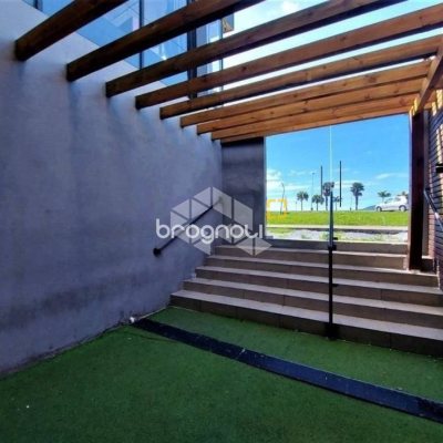 Galpão com 700m², no bairro Estreito em Florianópolis