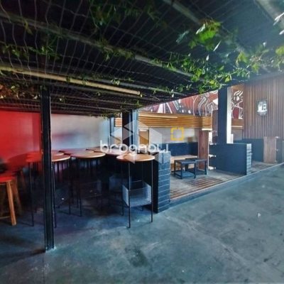Galpão com 700m², no bairro Estreito em Florianópolis