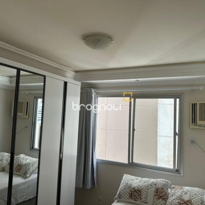 Apartamento com 40m², 1 quarto, no bairro Centro em Florianópolis