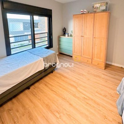 Casa de Condomínio com 239m², 3 quartos (sendo 1 suíte), 2 garagens, no bairro Campeche em Florianópolis