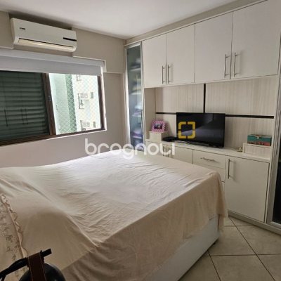 Apartamento com 70m², 2 quartos (sendo 1 suíte), 1 garagem, no bairro Campinas em São José