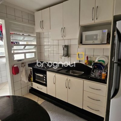 Apartamento com 70m², 2 quartos (sendo 1 suíte), 1 garagem, no bairro Campinas em São José