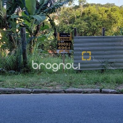 Terreno com 360m², no bairro Bela Vista em São José