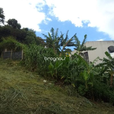 Terreno com 360m², no bairro Bela Vista em São José