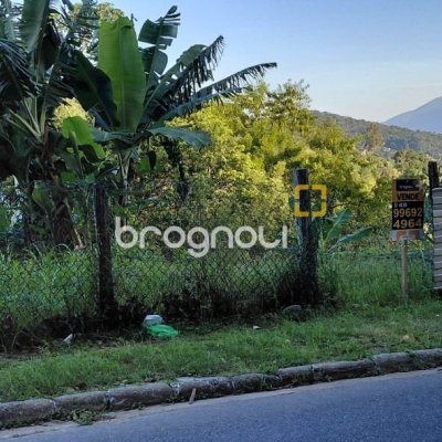 Terreno com 360m², no bairro Bela Vista em São José