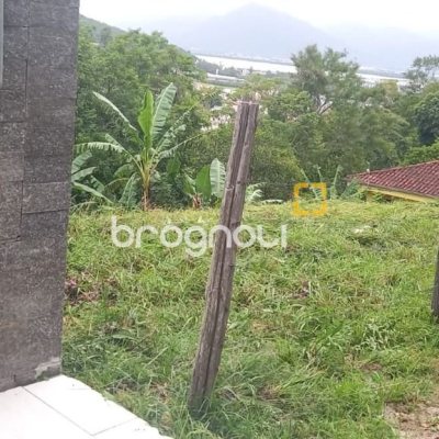 Terreno com 360m², no bairro Bela Vista em São José