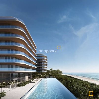 Apartamento com 181m², 3 quartos (sendo 3 suítes), 2 garagens, no bairro Jurerê Internacional em Florianópolis