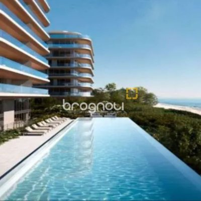 Apartamento com 181m², 3 quartos (sendo 3 suítes), 2 garagens, no bairro Jurerê Internacional em Florianópolis